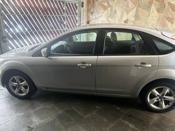 FORD FOCUS 1.6 GL 16V FLEX 4P MANUAL